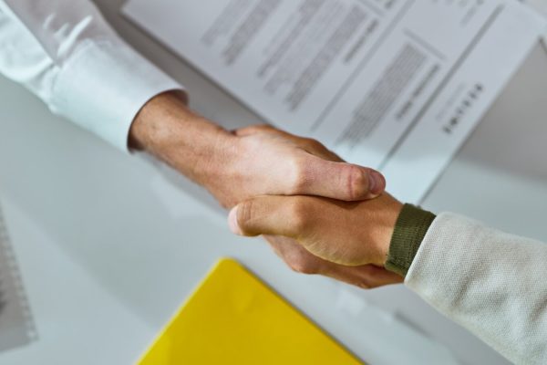 Contratación para anestesiólogos
